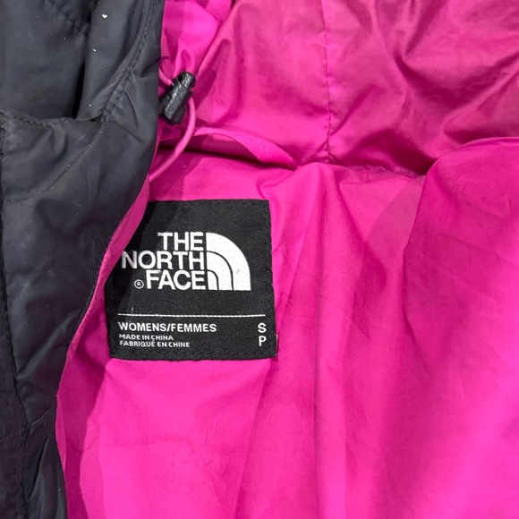 The North Face Fuchsia Lined Down/synth fill Puffer Jacket - Picture 2 of 12